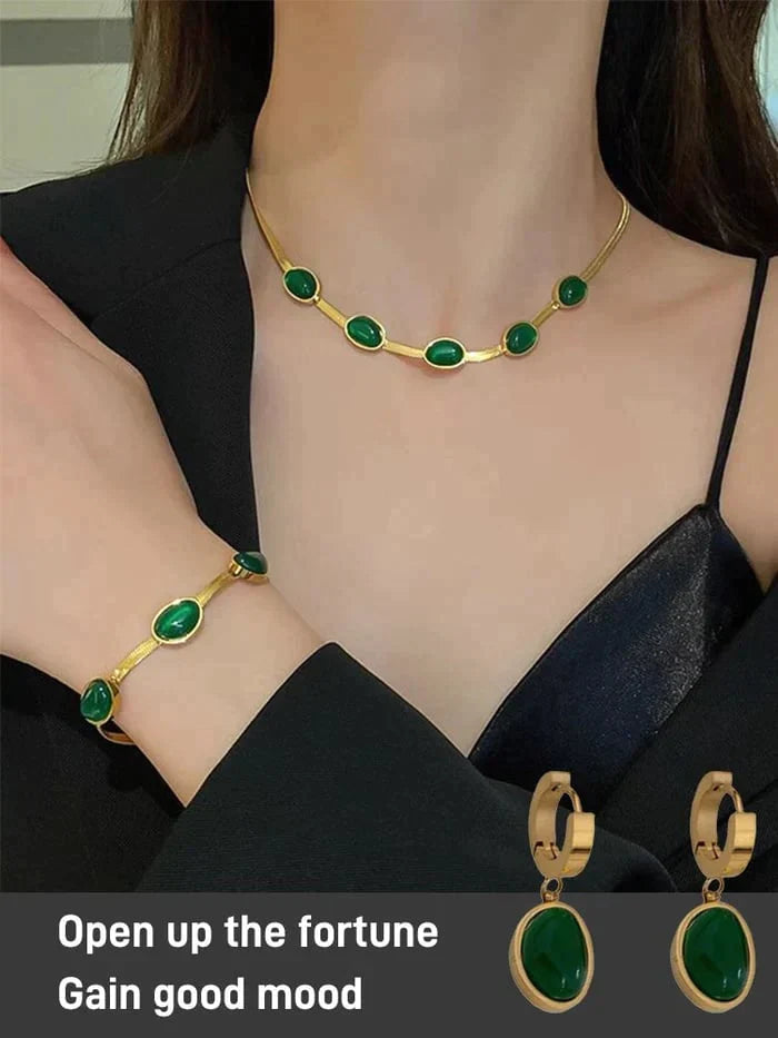 Emerald Color Necklace, Earrings And Bracelet